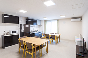 スタッフ紹介を見る